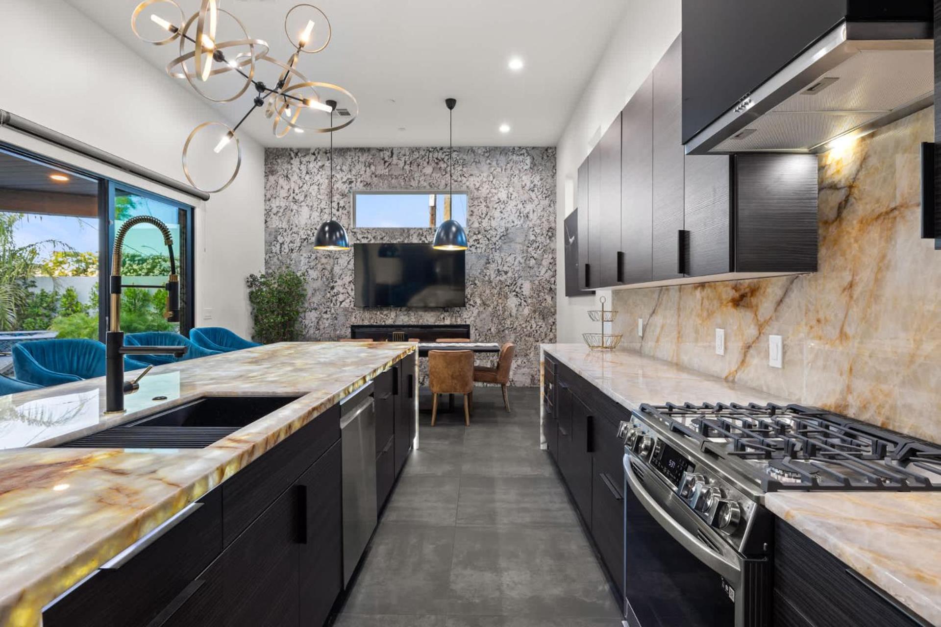 75th Place - Luxe Pool Walk To Old Town Holiday home Scottsdale