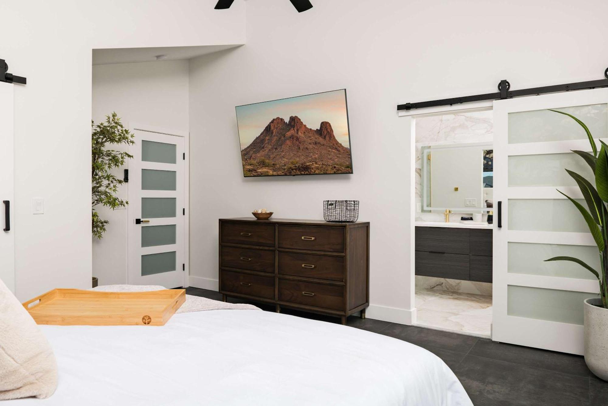 Holiday home 75th Place - Luxe Pool Walk To Old Town