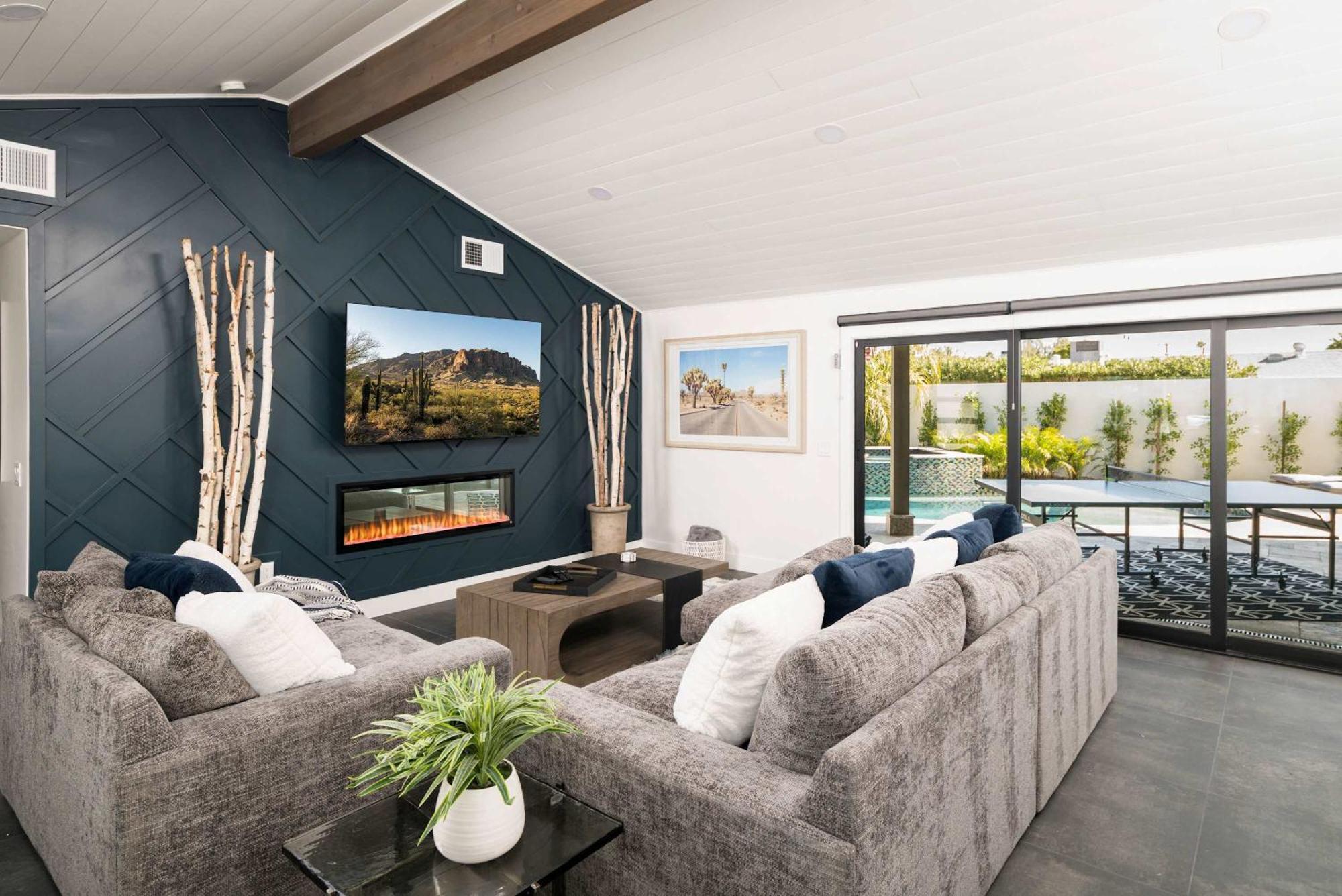 75th Place - Luxe Pool Walk To Old Town Holiday home *