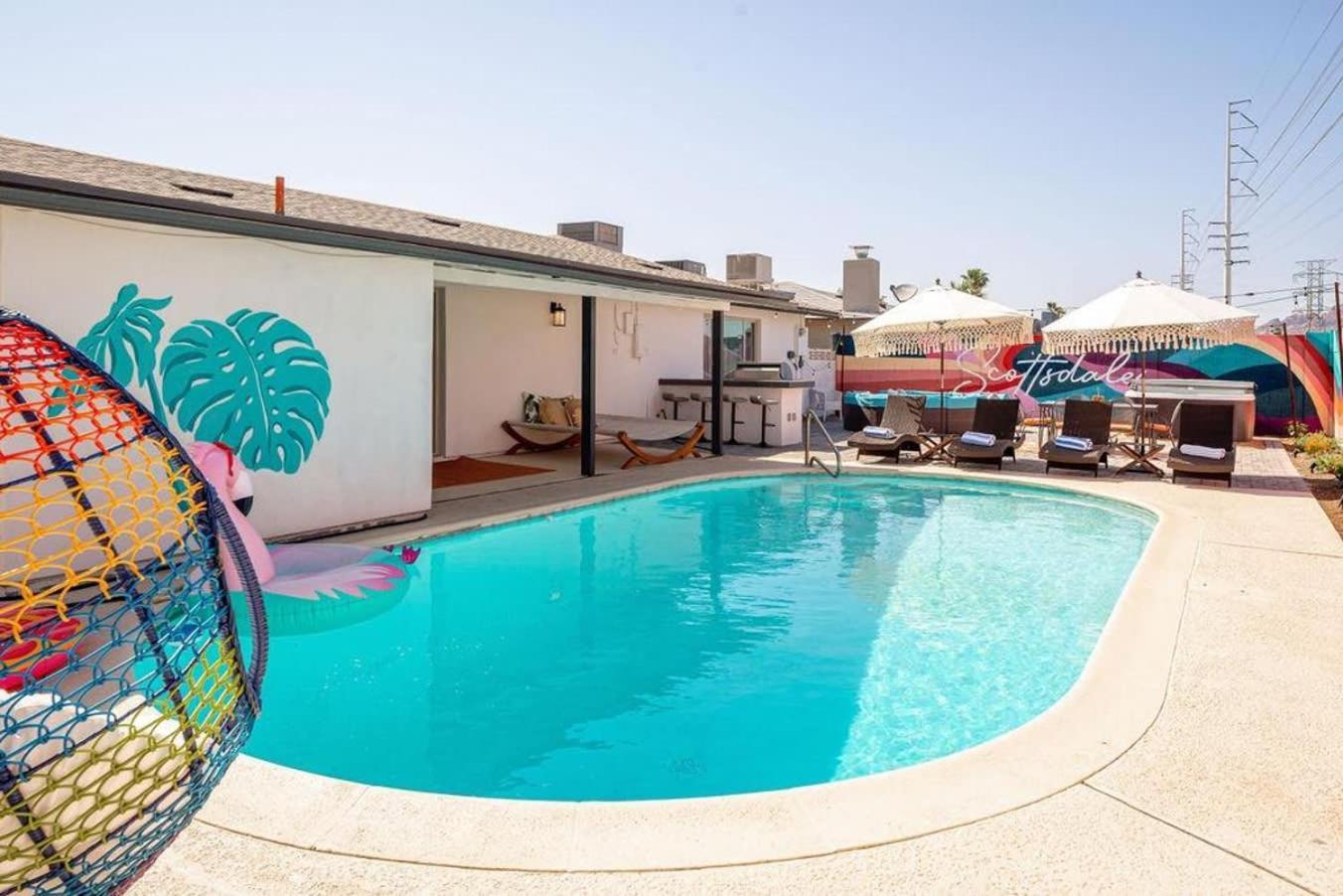 Holiday home Pink Palms - Bachelorette Dream Pool Bbq