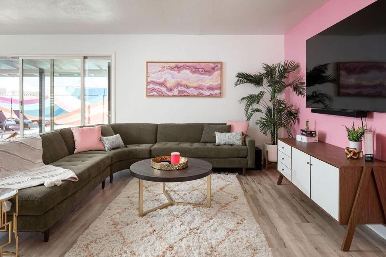 Pink Palms - Bachelorette Dream Pool Bbq Holiday home *