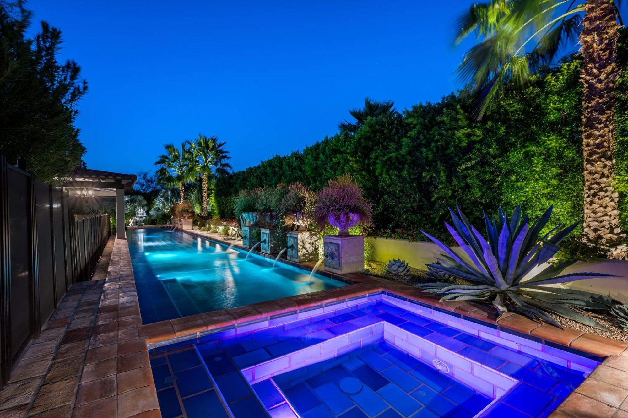 Hacienda Gardens Escape The City-life With A Private Oasis Holiday home