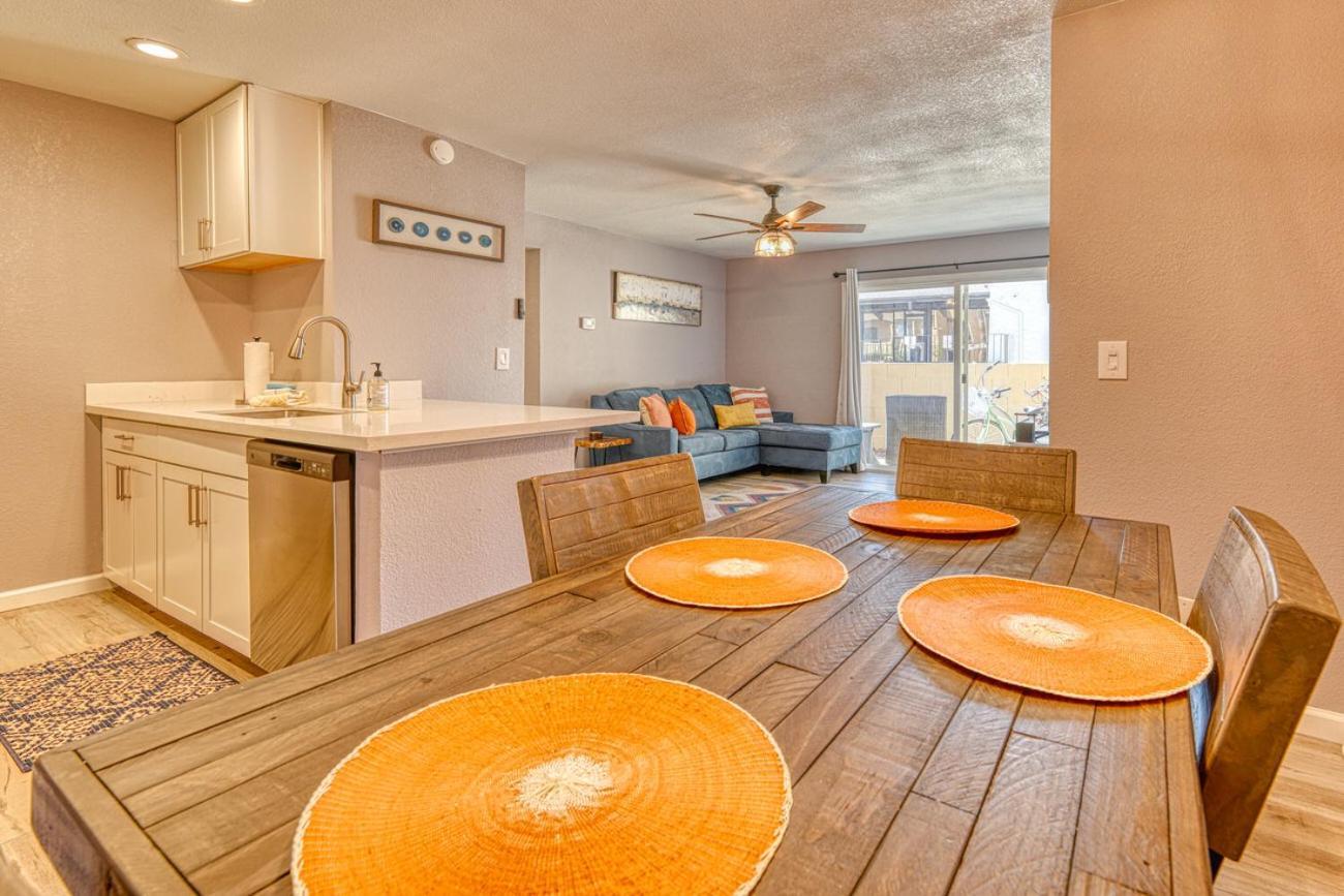 2br Sleeps 6 Pool Bbq Gym Hot Tub & Bar Hopping Holiday home