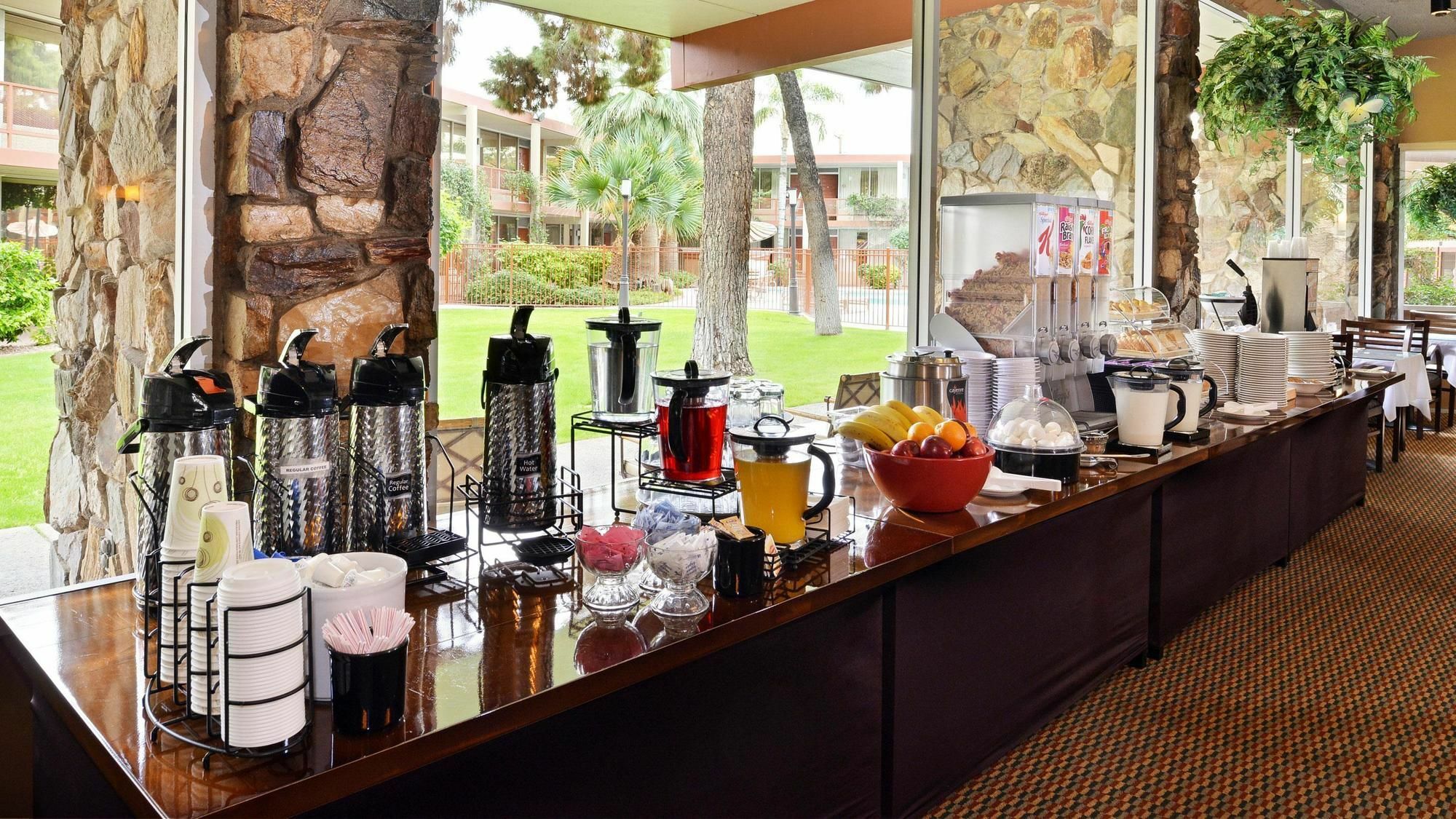 Western Papago & Hotel Scottsdale