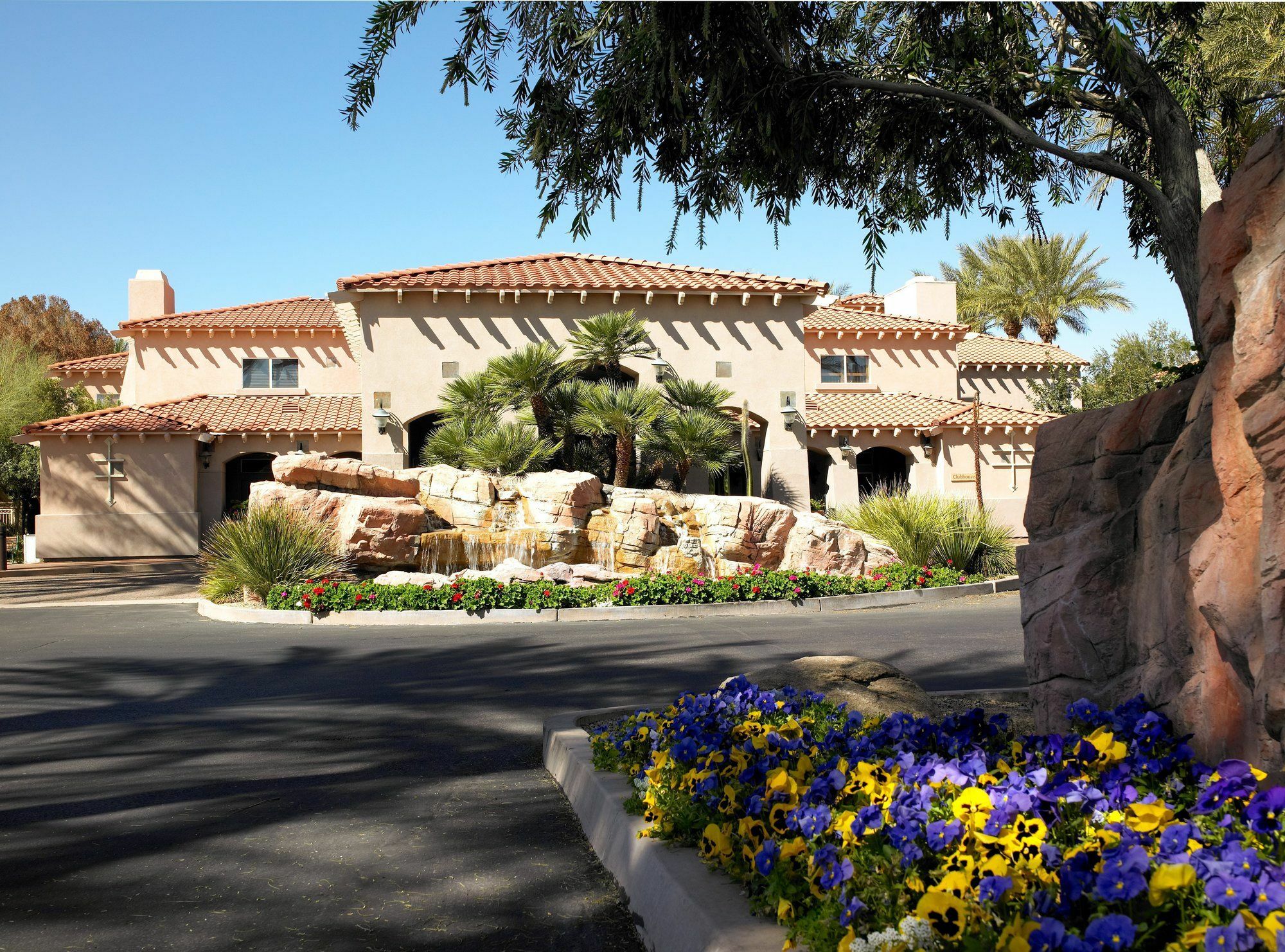 Sheraton Desert Oasis Villas, 3*