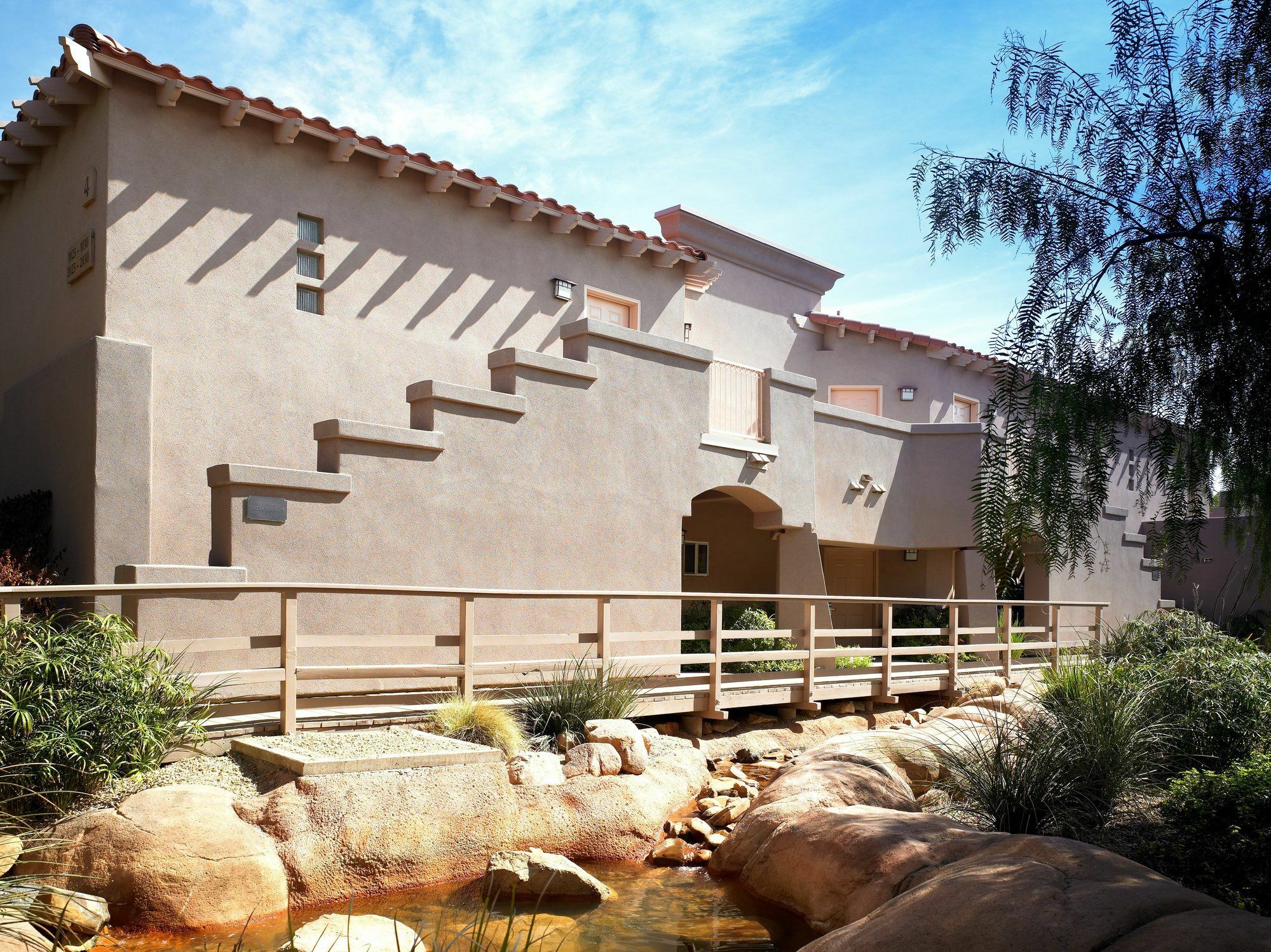 Sheraton Desert Oasis Villas,