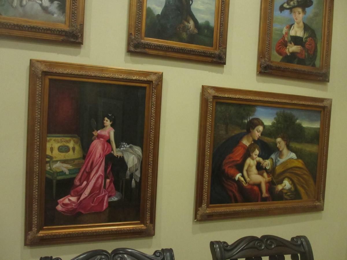 Super Large Art Museum In Downtown Holiday home