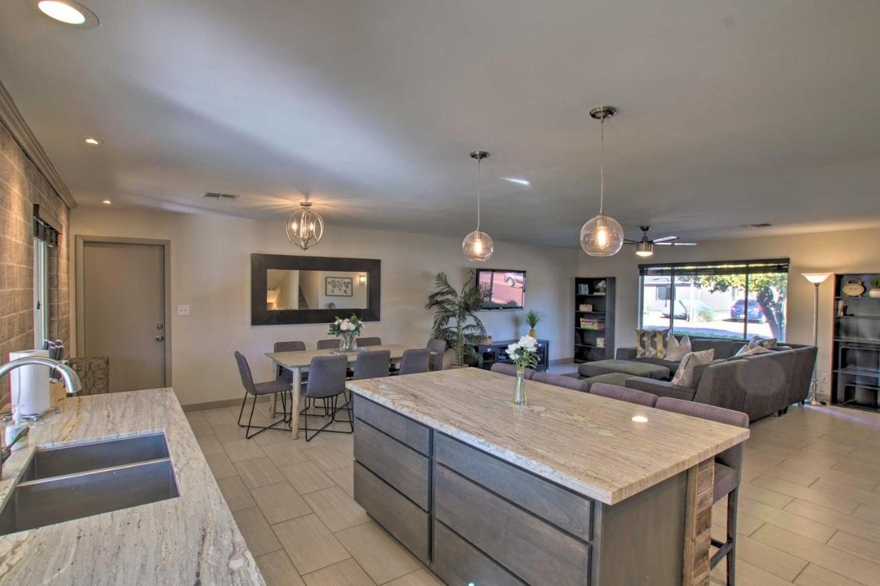 Upscale With Pool 3 Mi To Old Town! Scottsdale