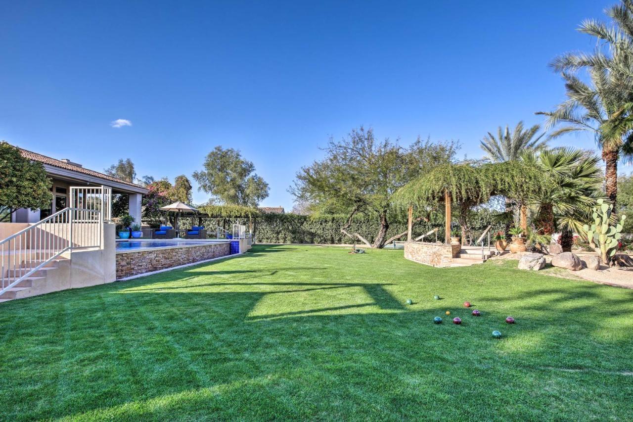 Lavish Paradise Valley With Sports Court And Pool Holiday home