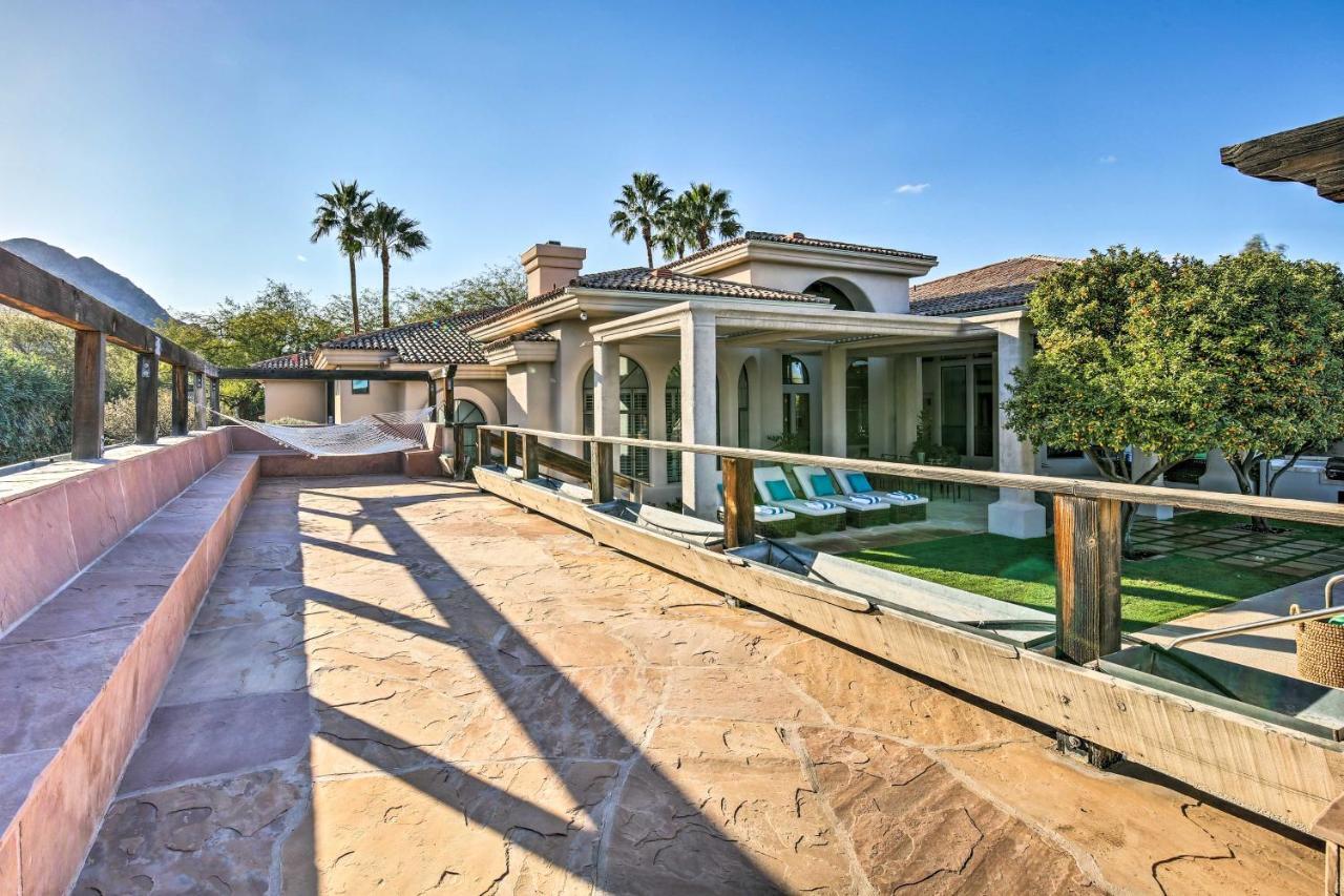 Lavish Paradise Valley With Sports Court And Pool Holiday home