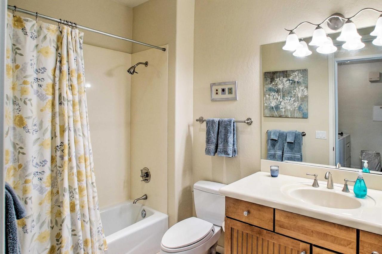 Serenity With Pool Access And Views!