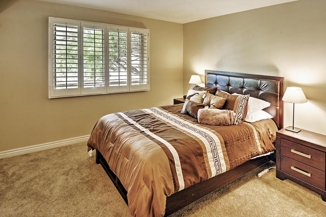 With Private Balcony And Pool Access! Apartment Scottsdale
