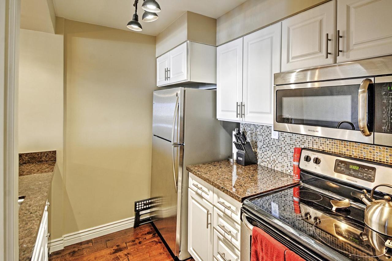 With Private Balcony And Pool Access! *