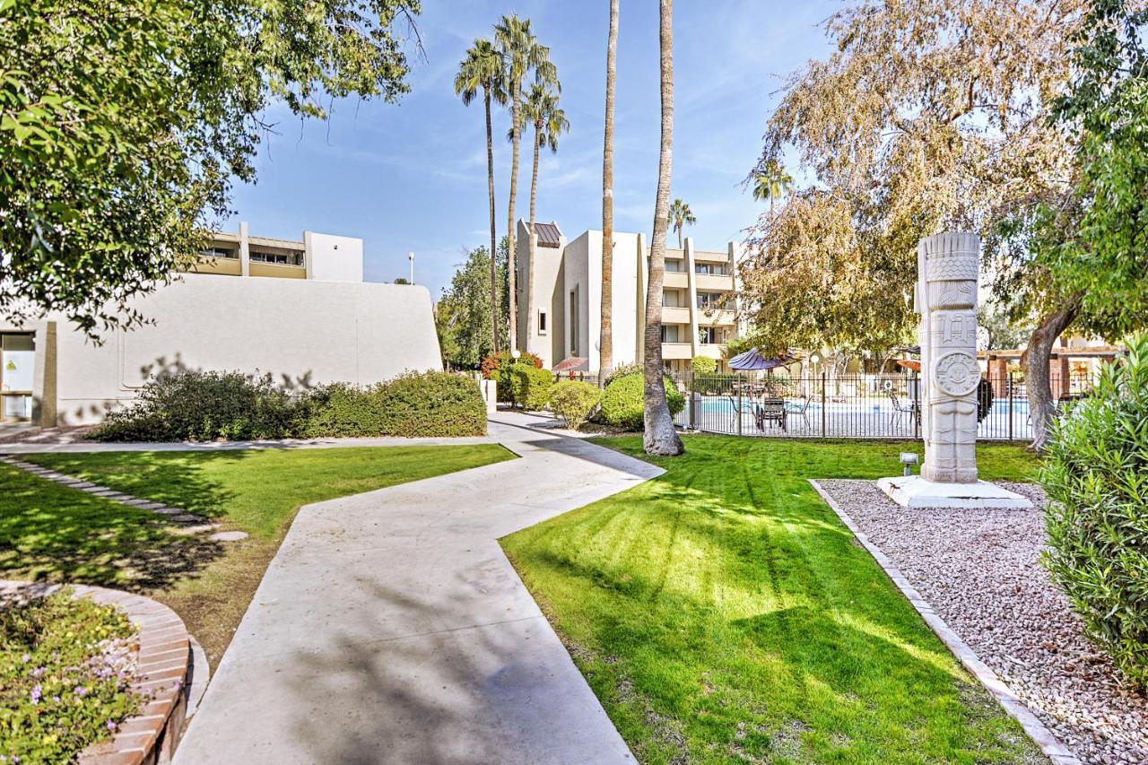 Apartment With Private Balcony And Pool Access!