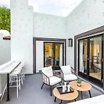 Chic 3Br Escape Steps From Old Town Bars Free Parking