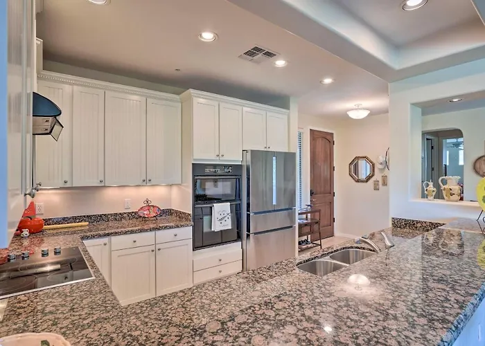 Scottsdale Serenity Condo With Pool Access And Views!