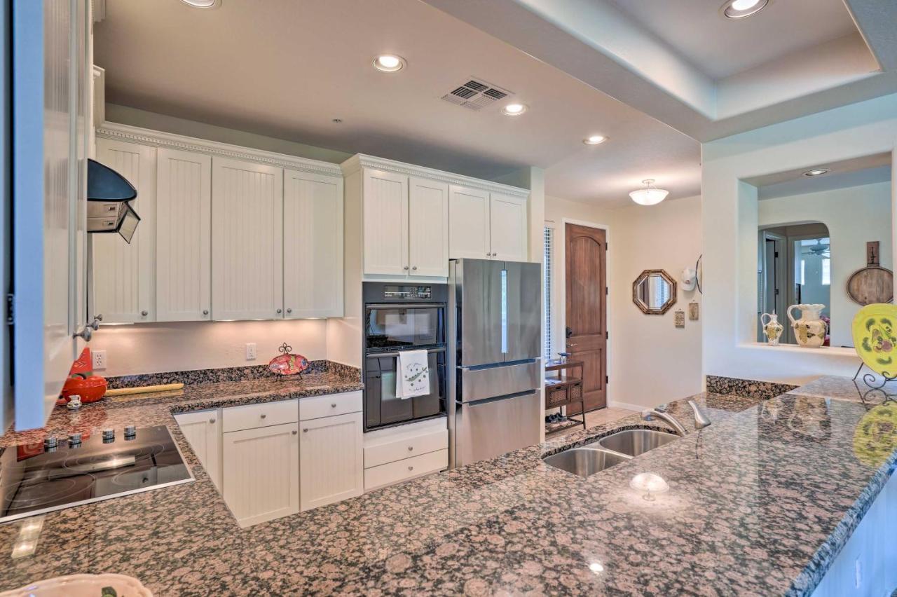 Apartment Serenity With Pool Access And Views! Scottsdale