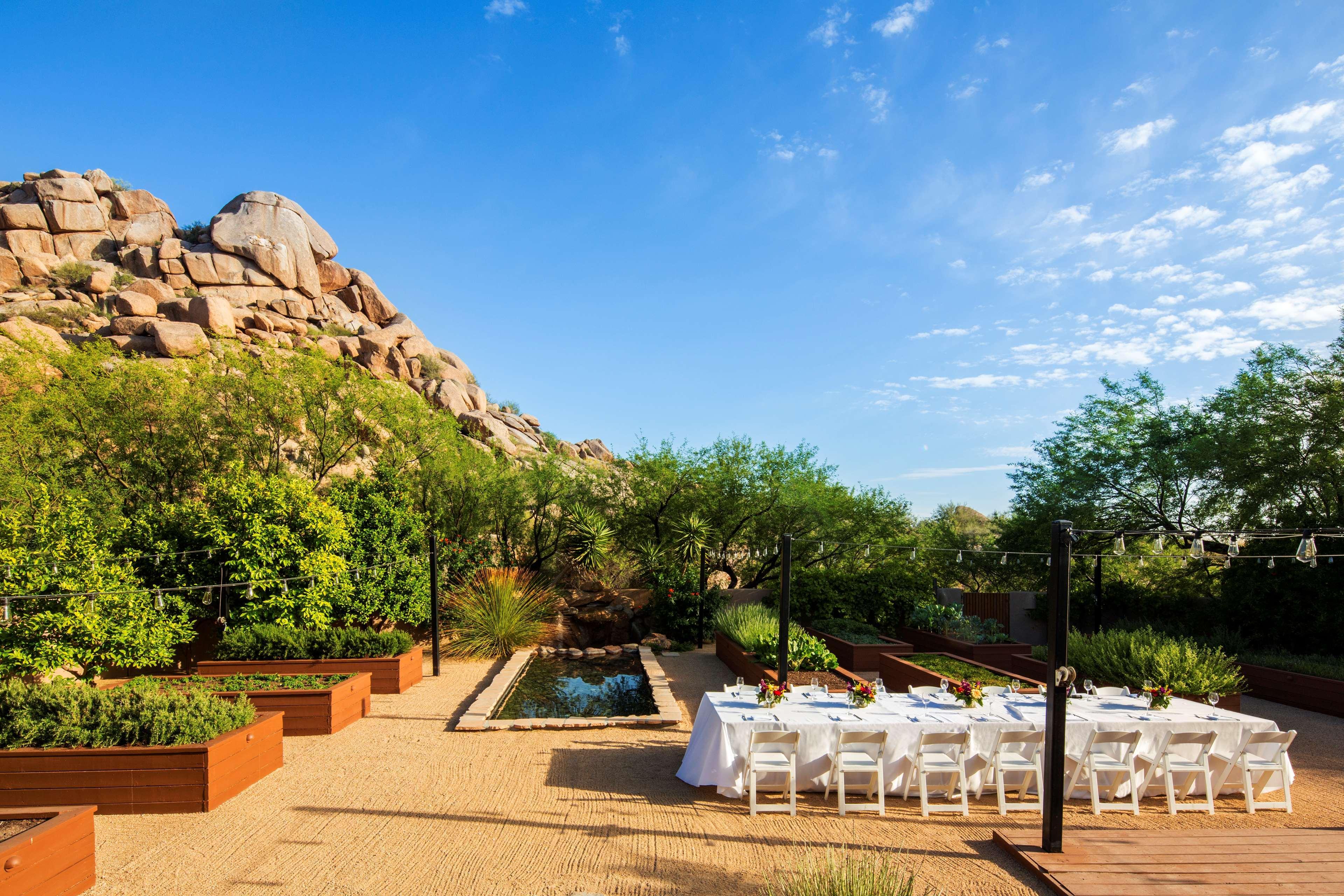Boulders & Scottsdale, Curio Collection By Hilton 4*