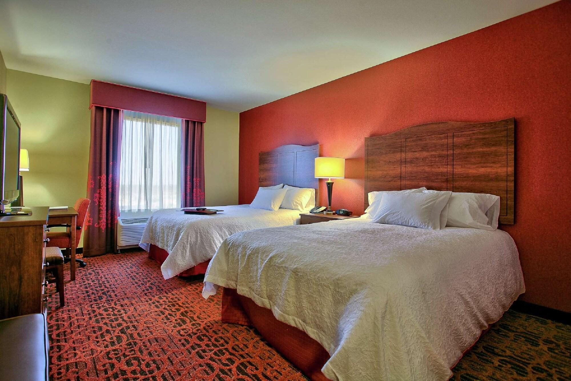 Hotel Hampton & At Talking Stick