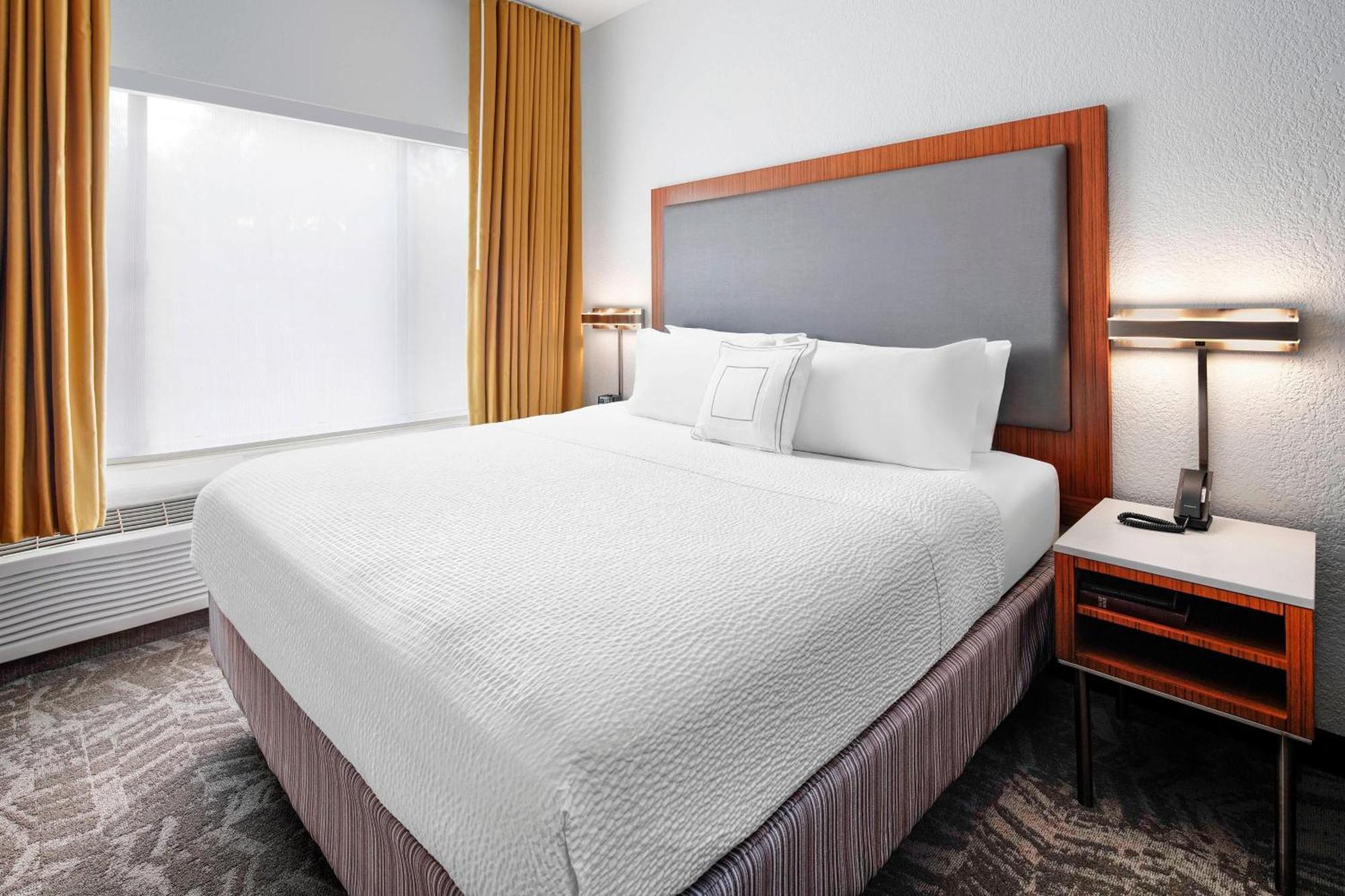 Hotel Springhill North 3*