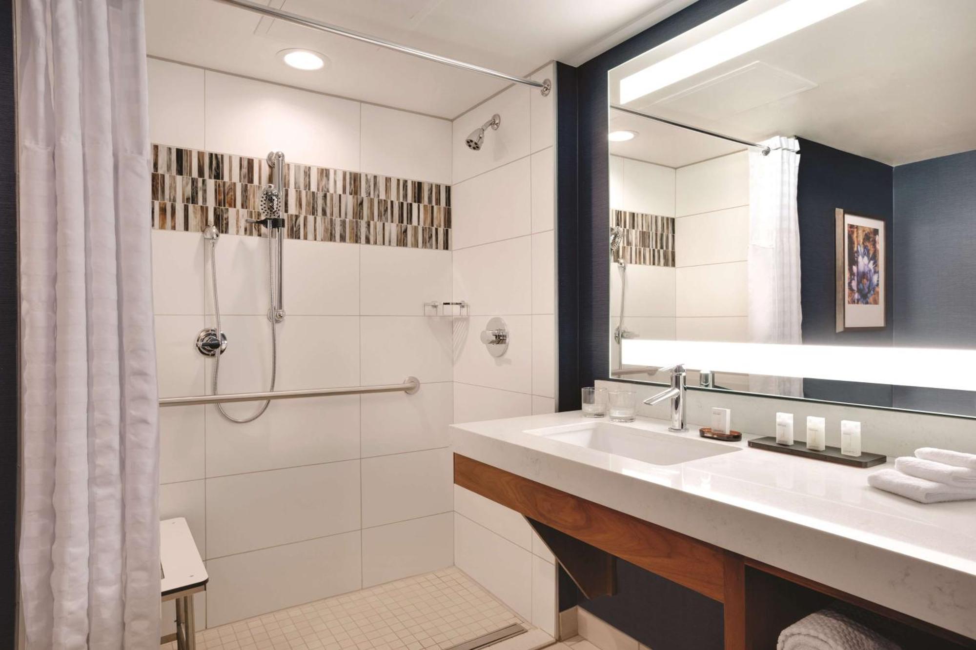 Embassy By Hilton 4*