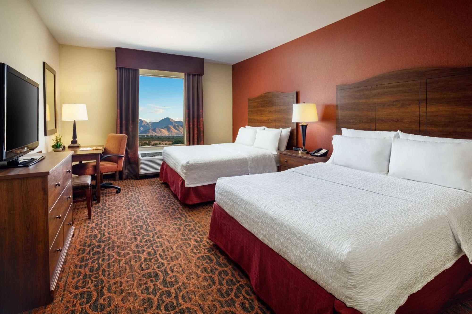 Hotel Hampton & At Talking Stick 3*