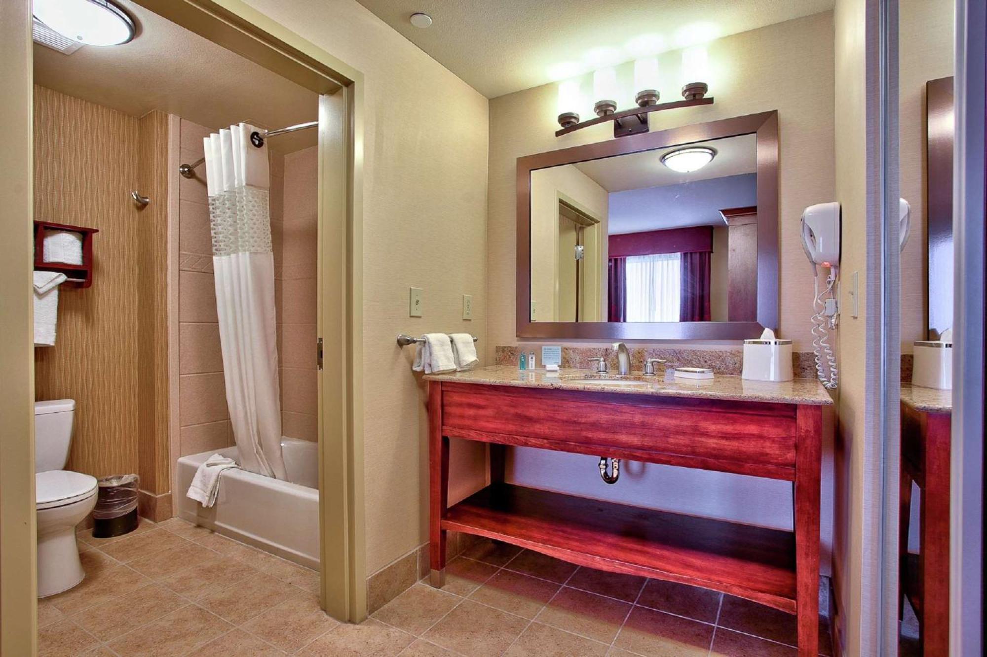 Hampton & At Talking Stick Hotel