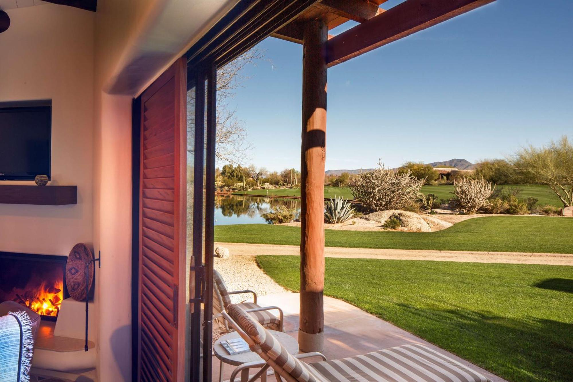 Boulders & Scottsdale, Curio Collection By Hilton Resort 4*