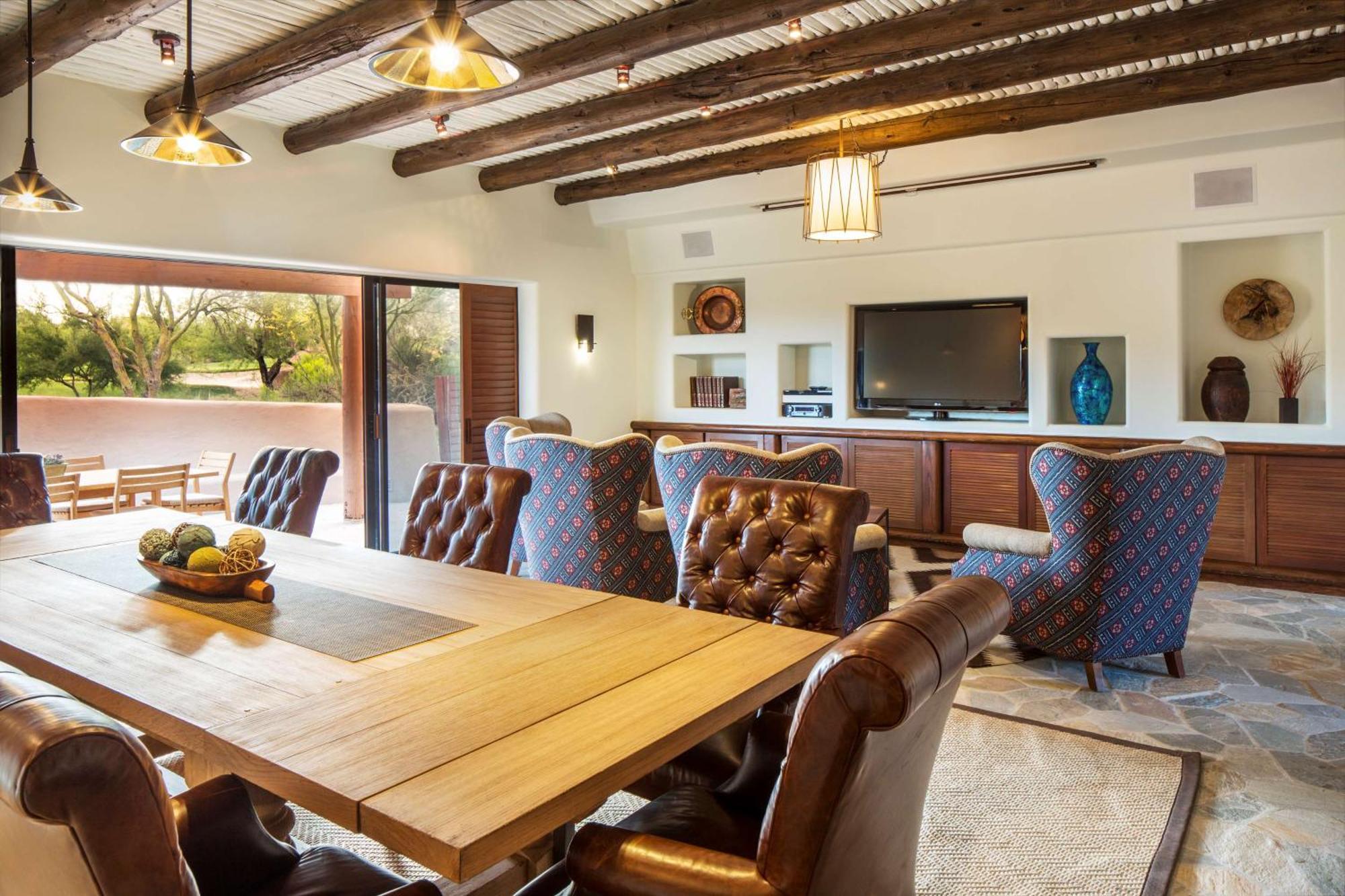 Boulders & Scottsdale, Curio Collection By Hilton 4*