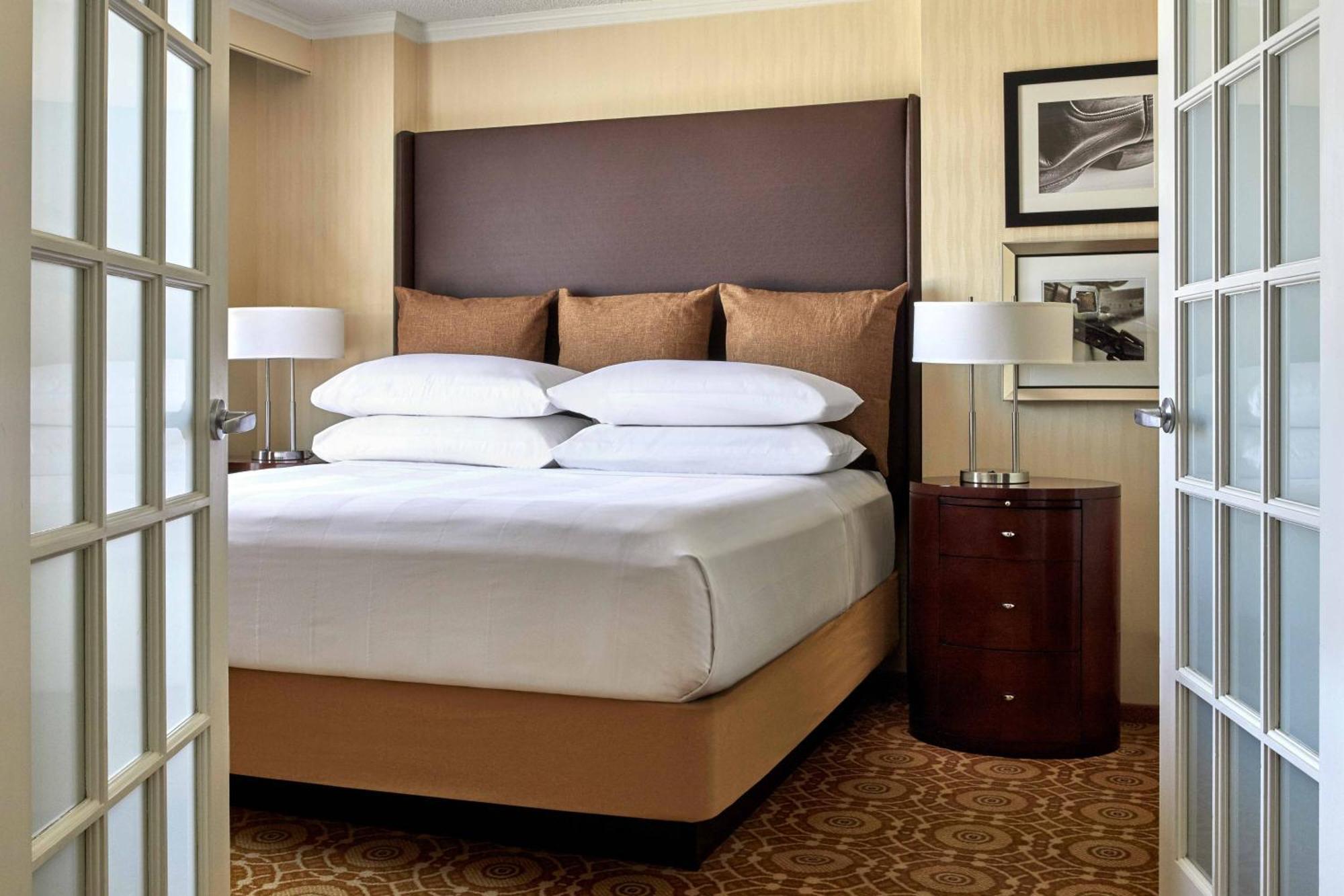 Marriott Old Town 3*