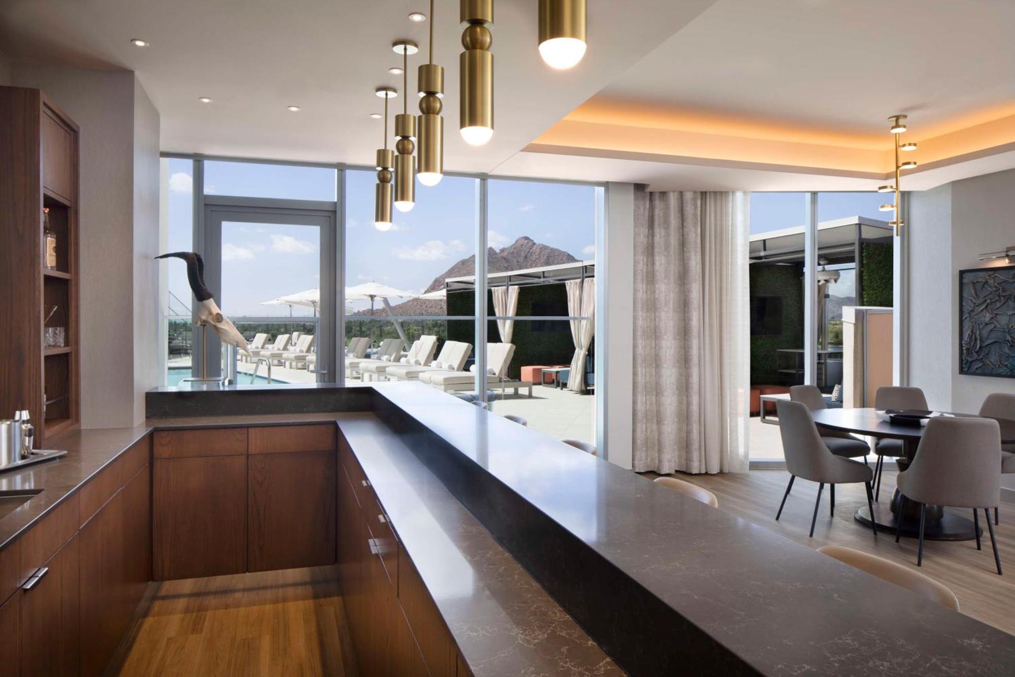 Caesars Republic Scottsdale, A Hilton 4* Scottsdale