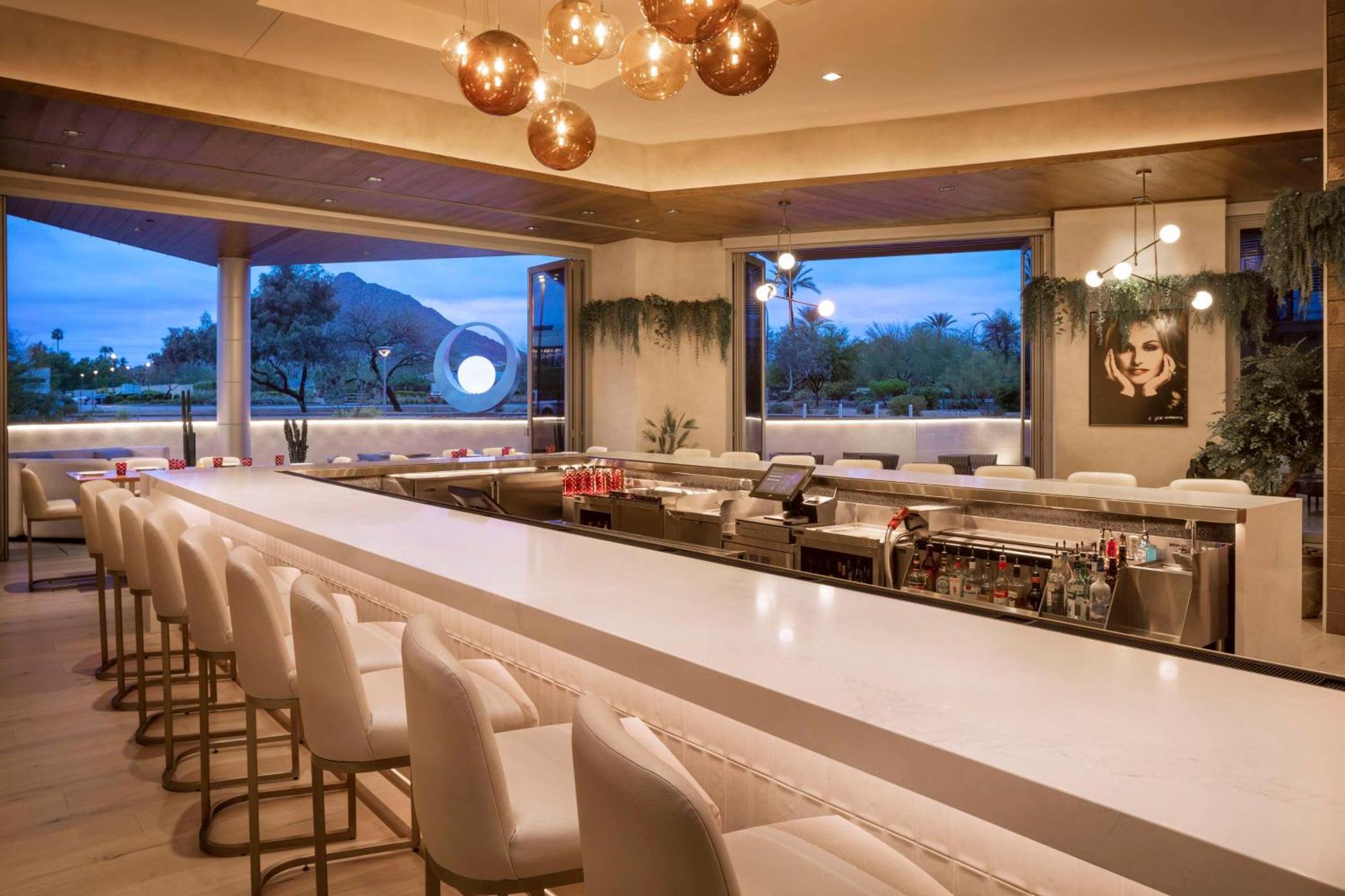 Caesars Republic Scottsdale, A Hilton 4*