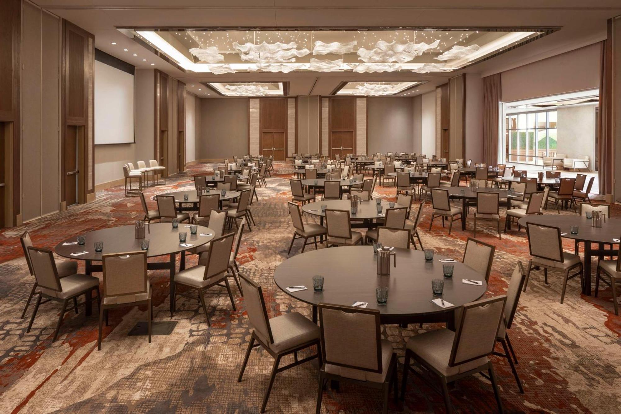 Hotel Caesars Republic Scottsdale, A Hilton