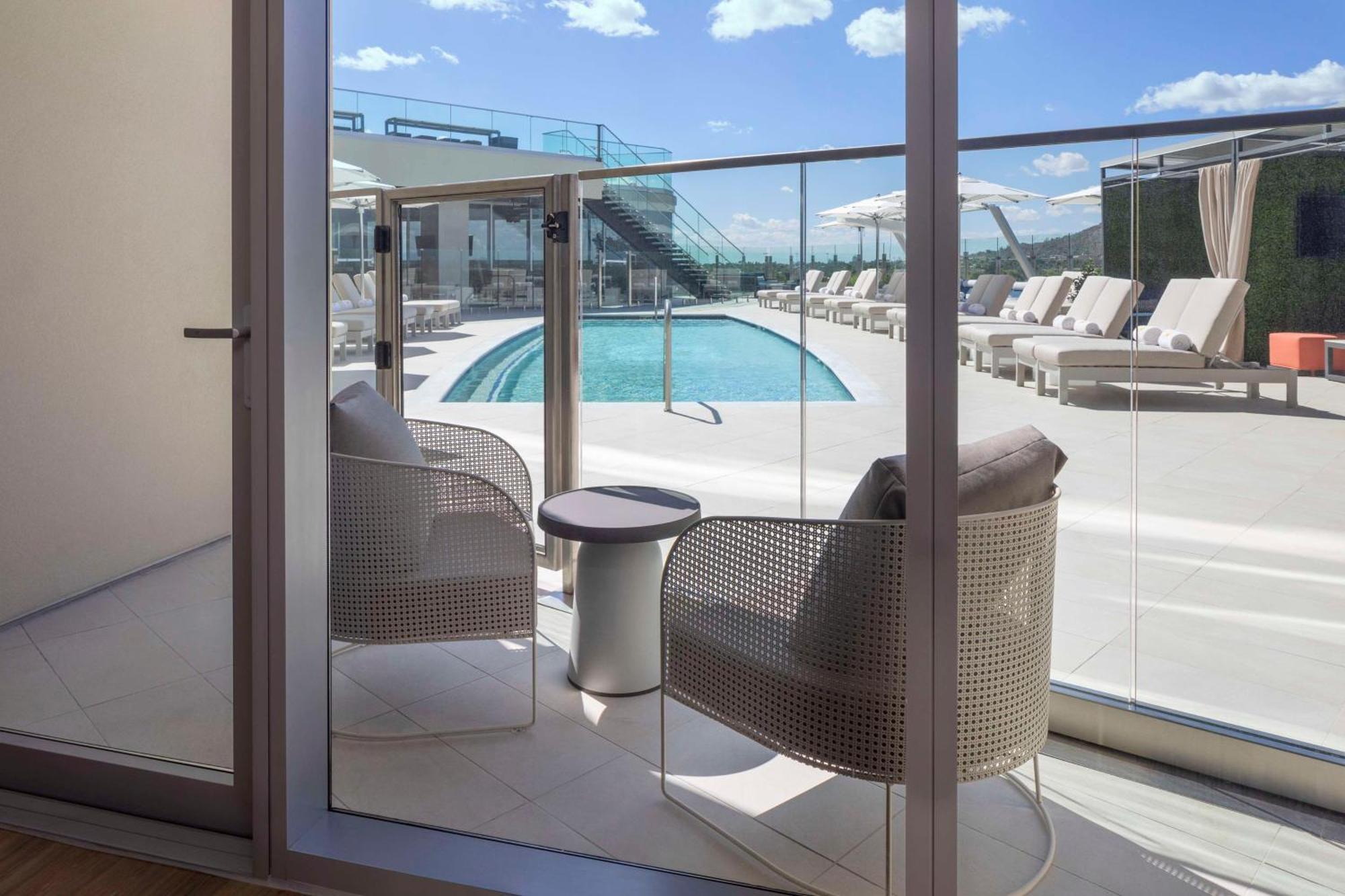 Hotel Caesars Republic Scottsdale, A Hilton 4*