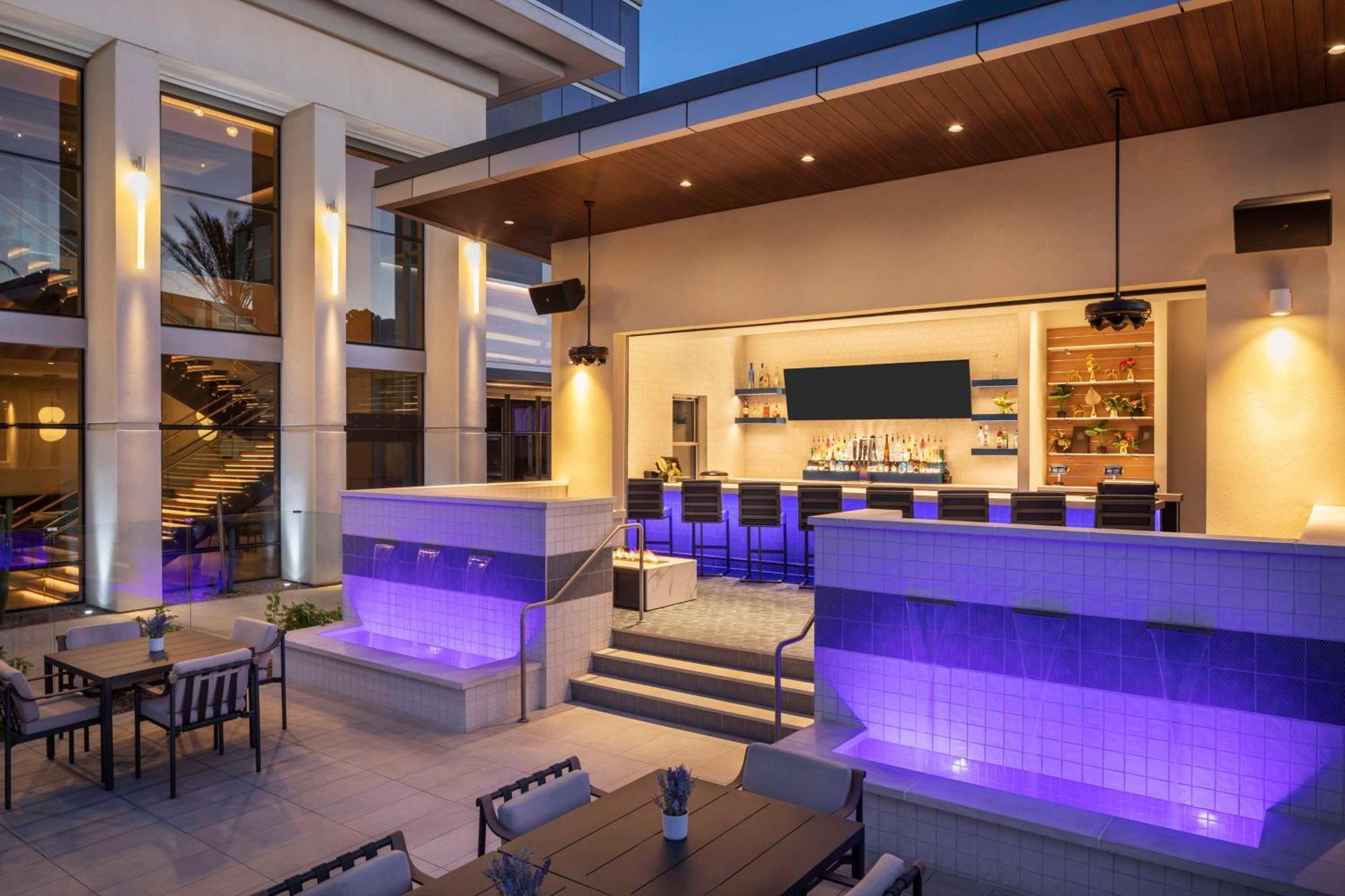 Hotel Caesars Republic Scottsdale, A Hilton Scottsdale