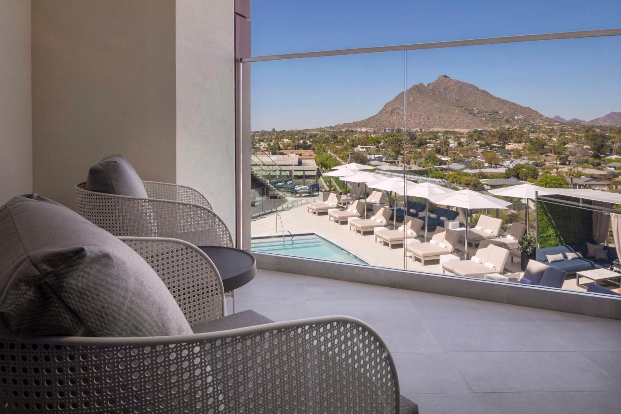 Caesars Republic Scottsdale, A Hilton