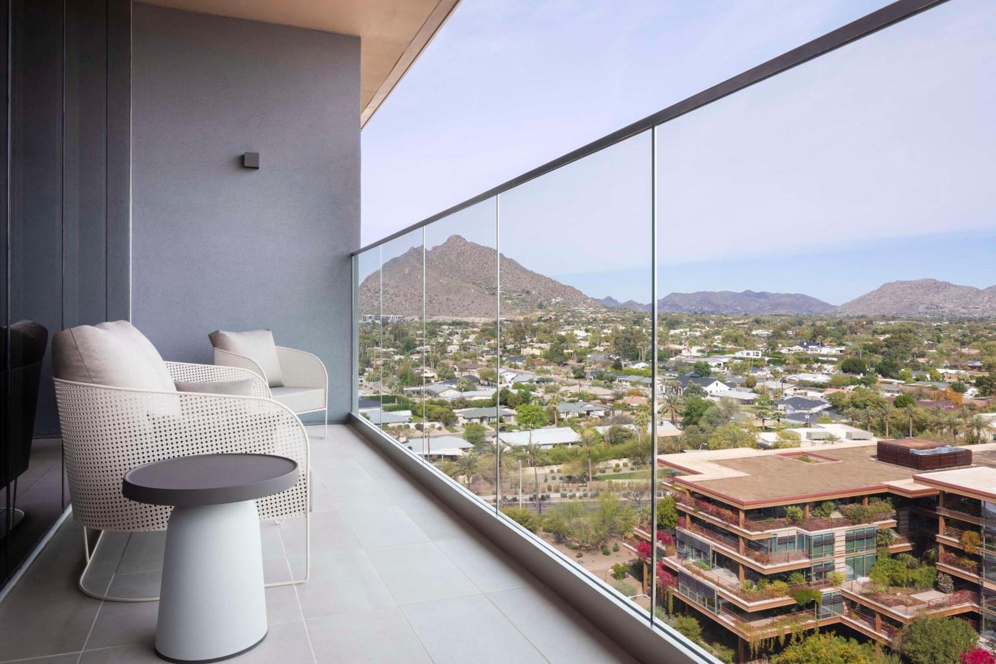 Hotel Caesars Republic Scottsdale, A Hilton 4*