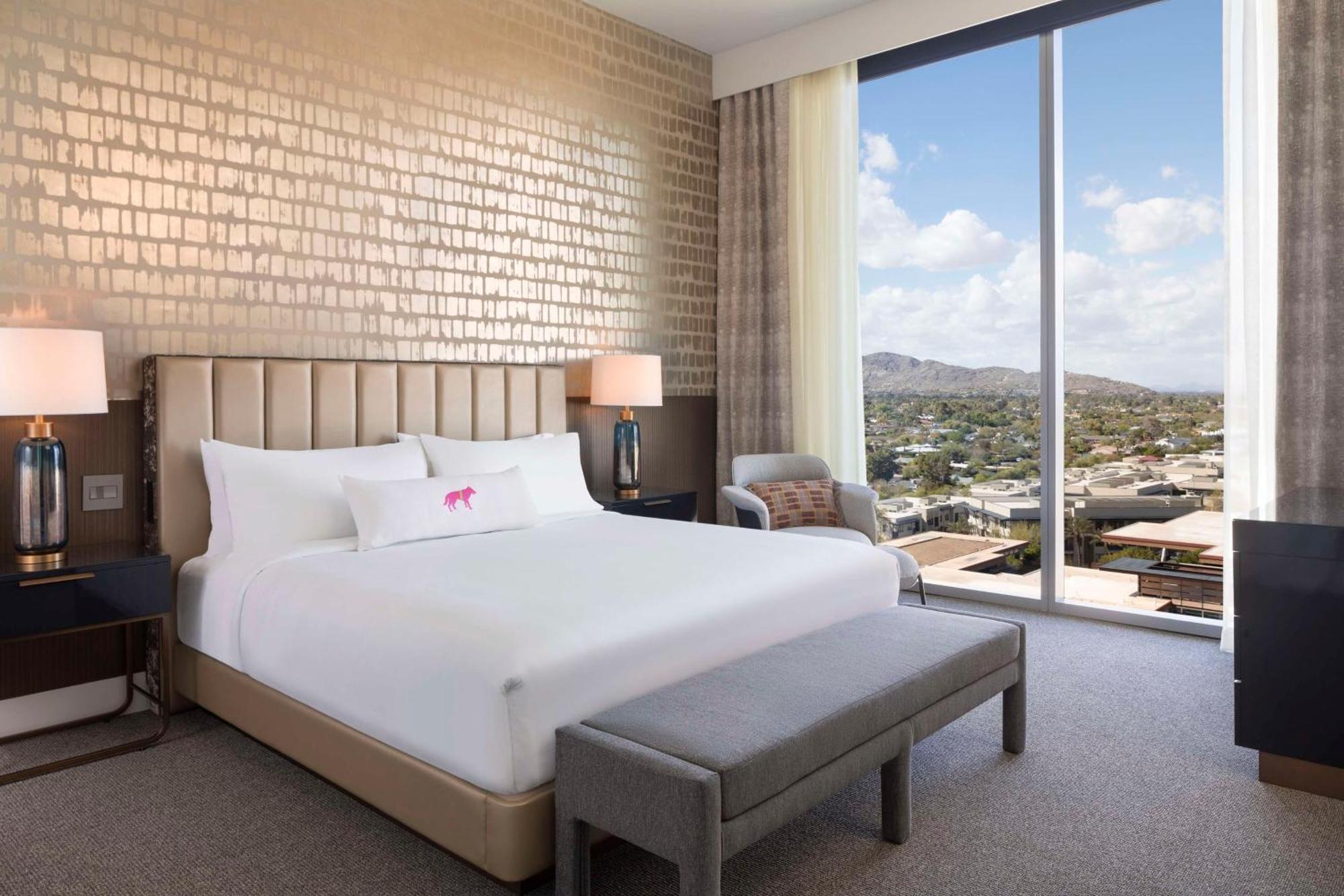 Caesars Republic Scottsdale, A Hilton Hotel 4*