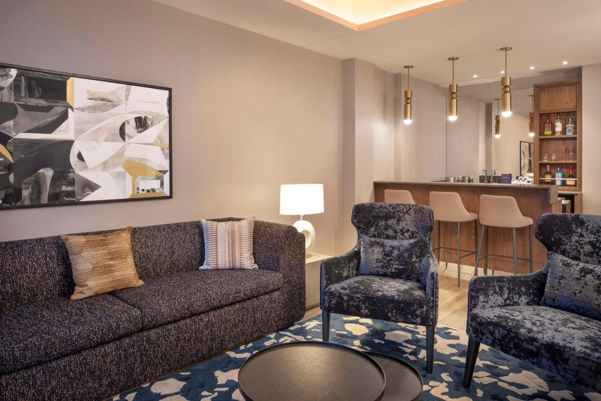 Caesars Republic Scottsdale, A Hilton 4* Scottsdale