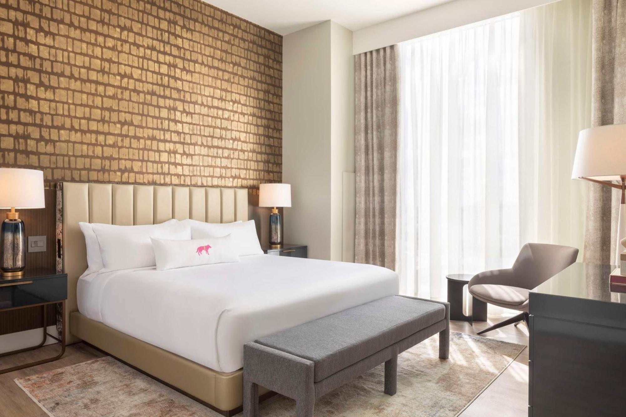 Caesars Republic Scottsdale, A Hilton 4*