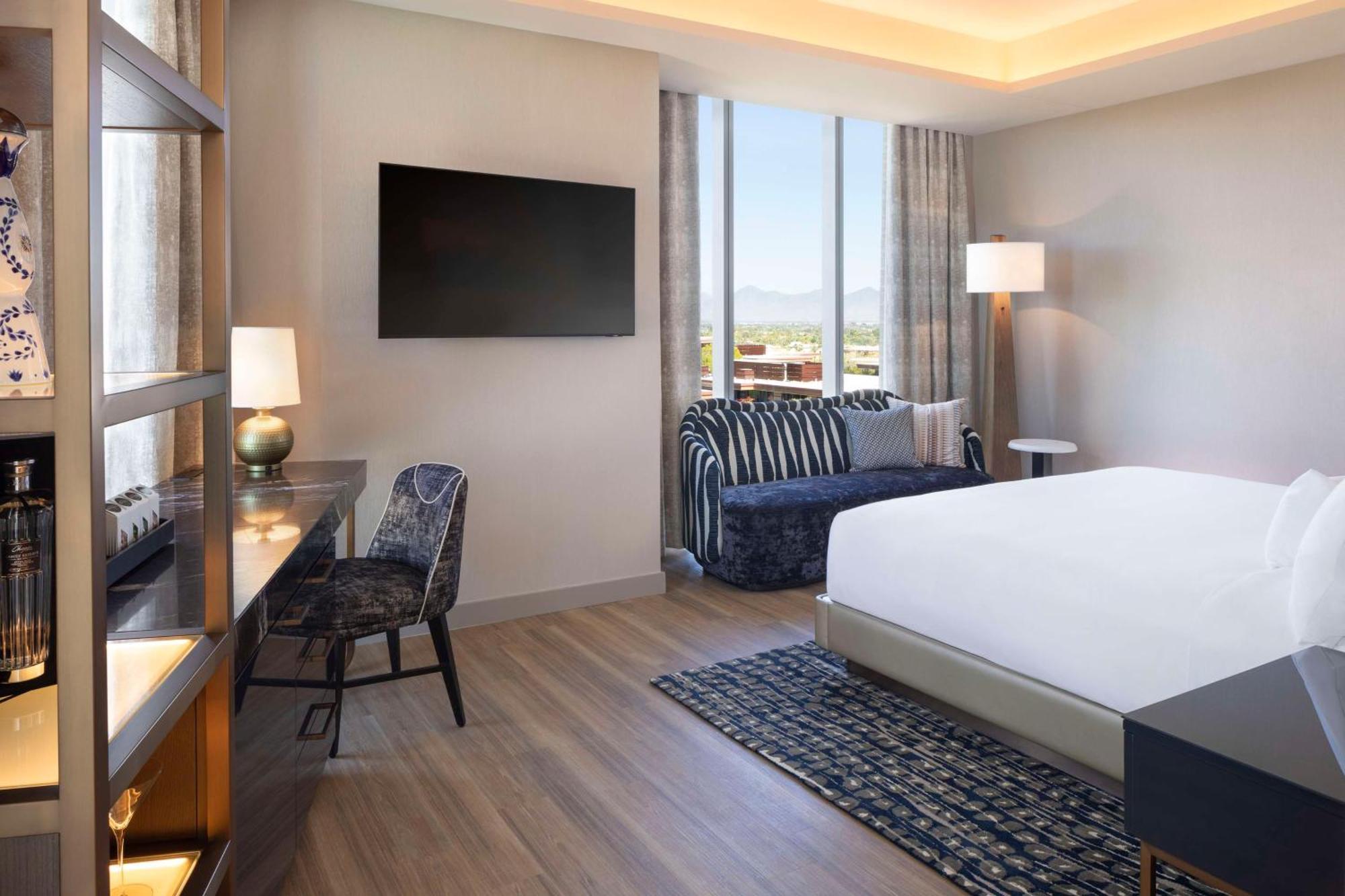 Caesars Republic Scottsdale, A Hilton Hotel 4*