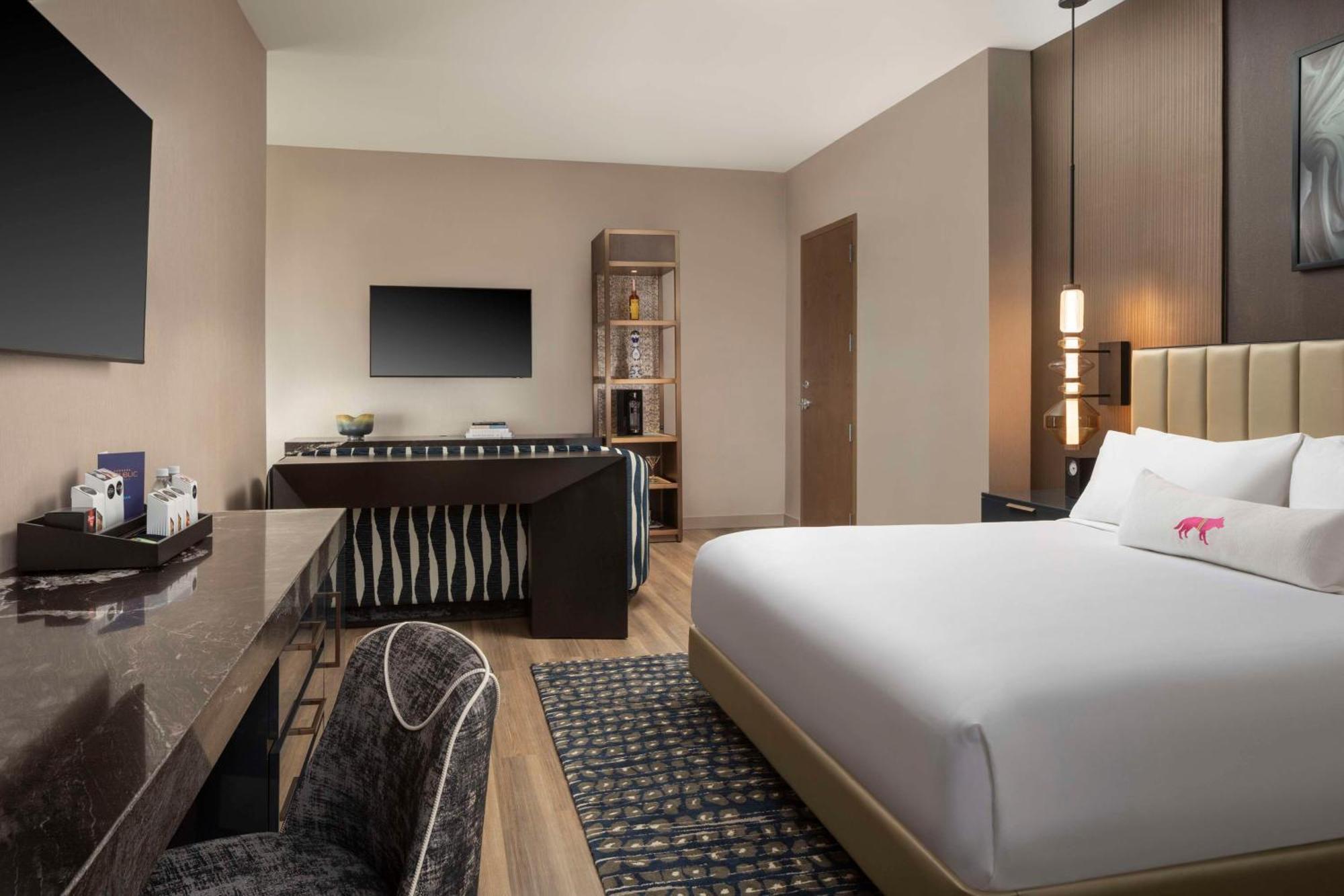 Hotel Caesars Republic Scottsdale, A Hilton 4*