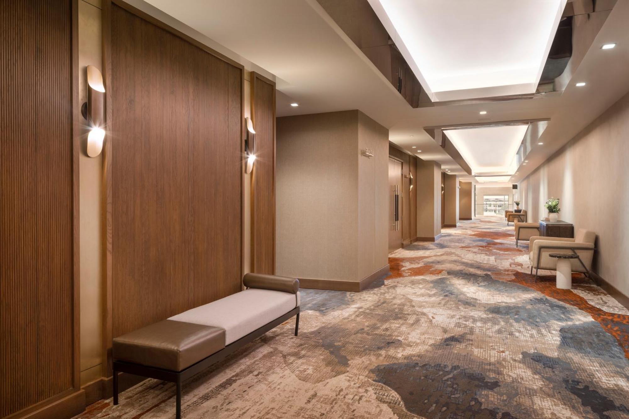 Caesars Republic Scottsdale, A Hilton 4*