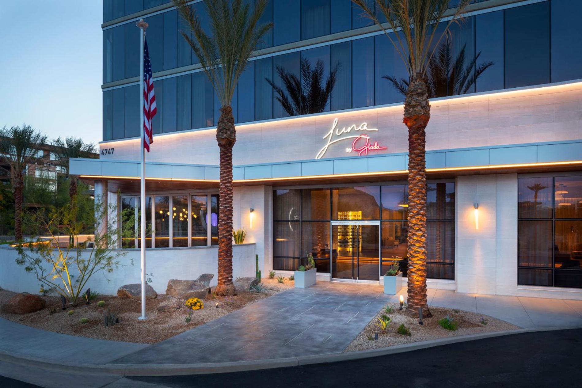 Caesars Republic Scottsdale, A Hilton 4* Scottsdale