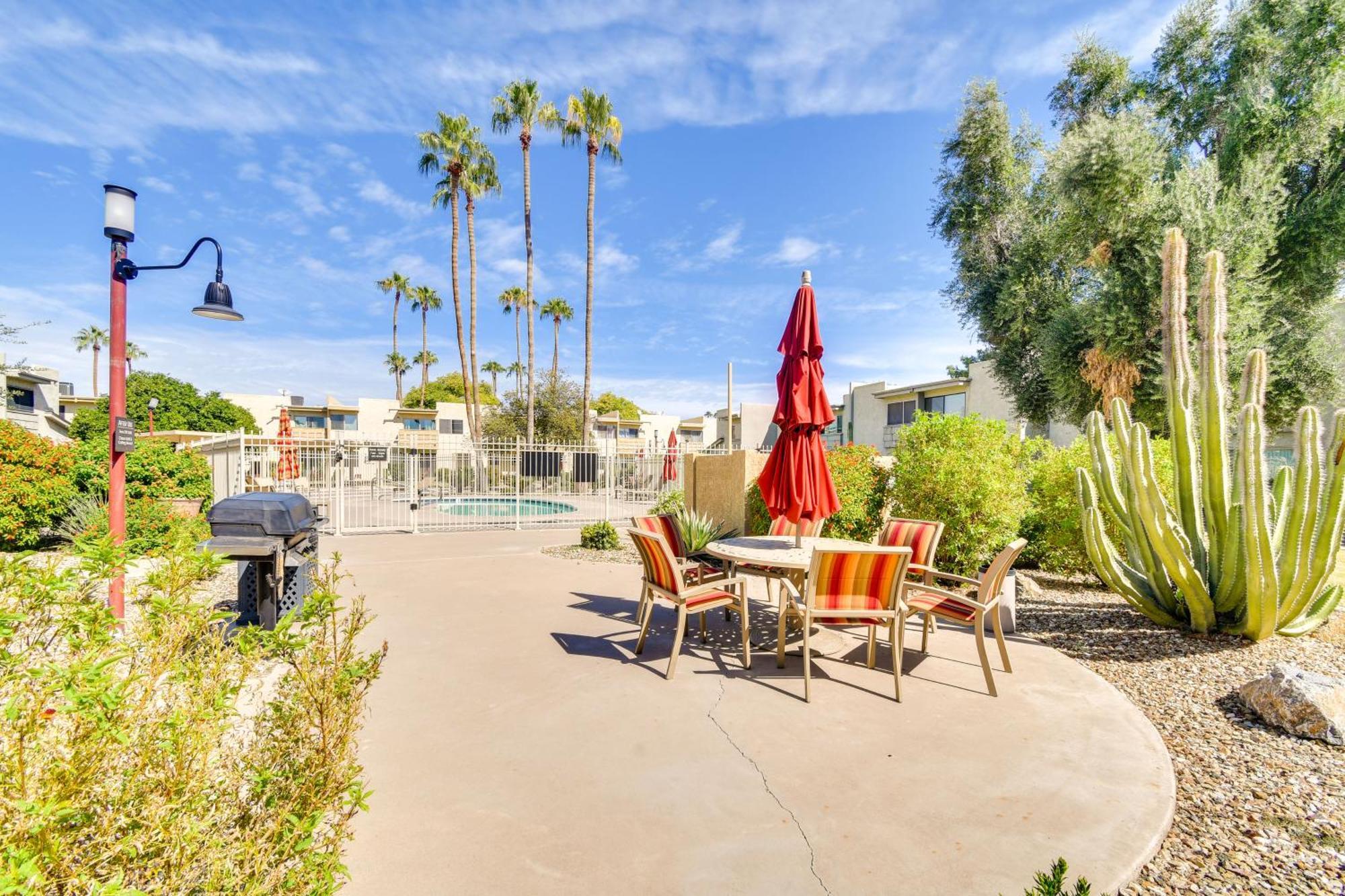 Near Fashion Square And Old Town Scottsdale
