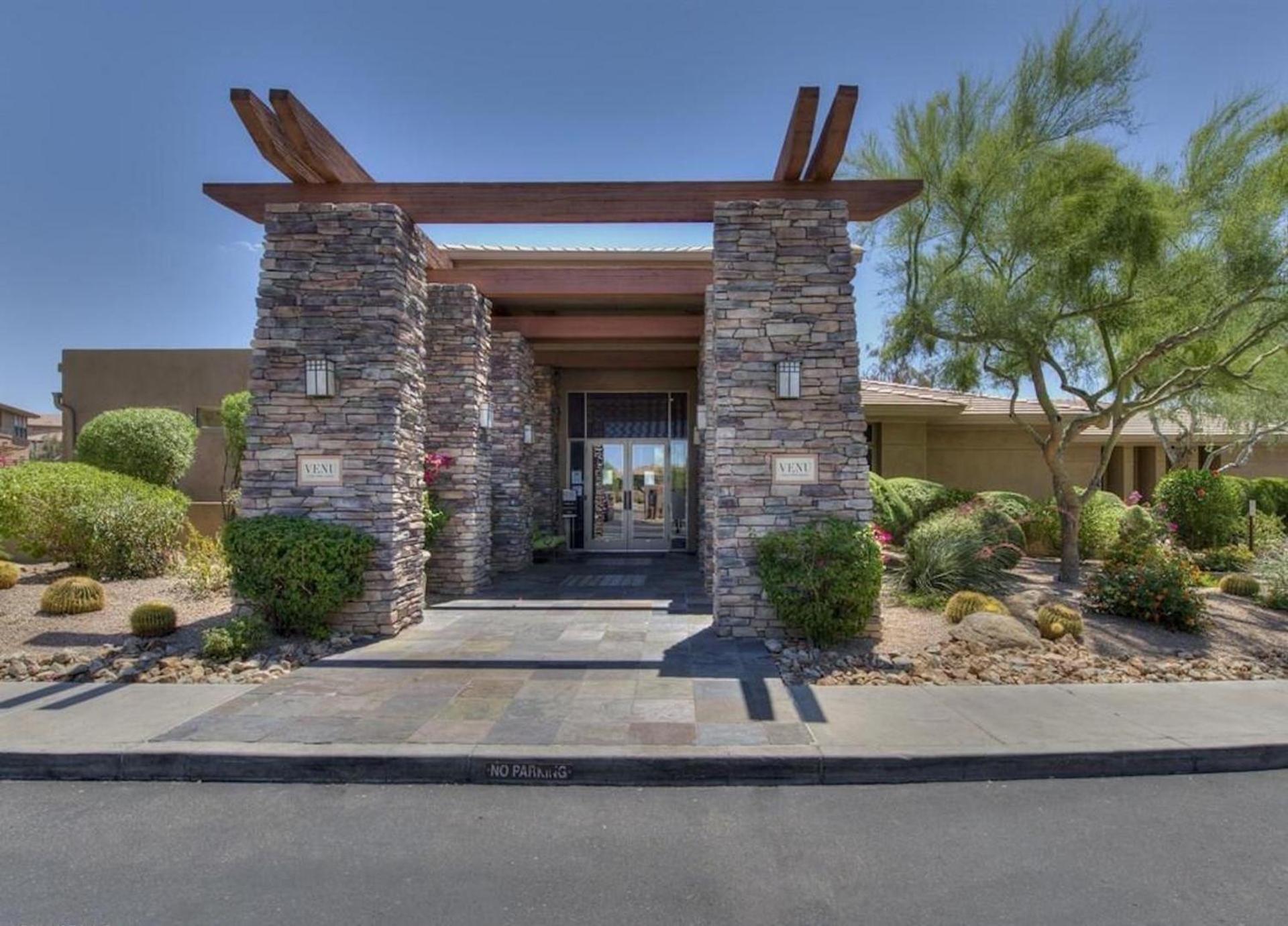 New At The Venu At Grayhawk Apartamento