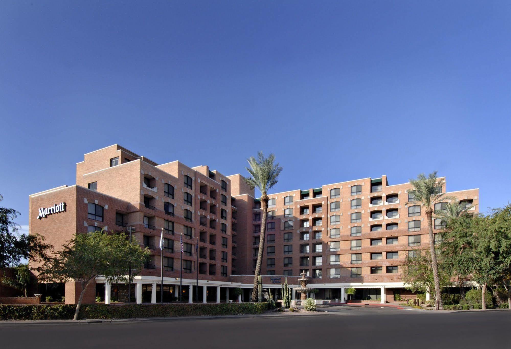 Marriott Old Town Hotel 3*