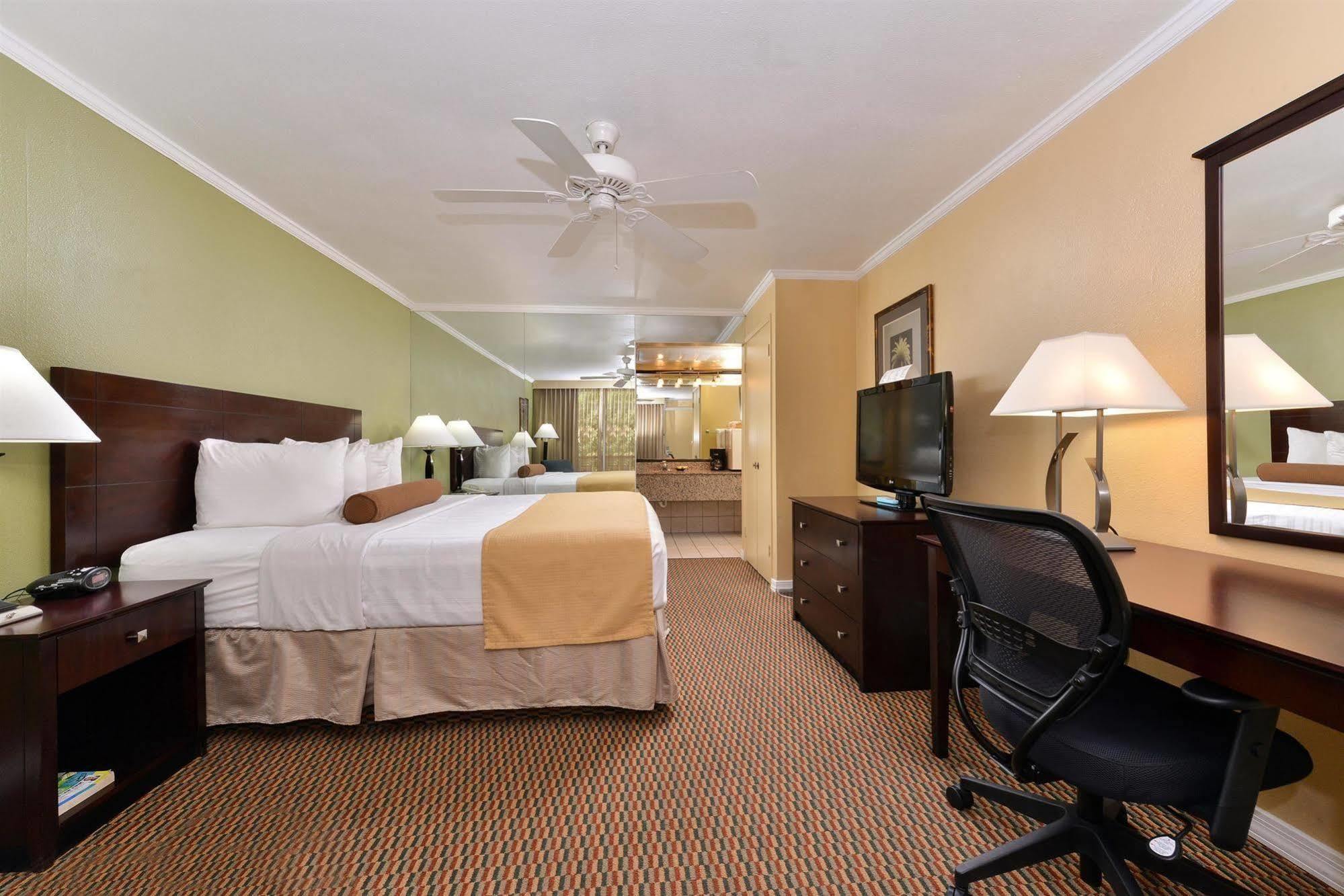 Western Papago & 3*