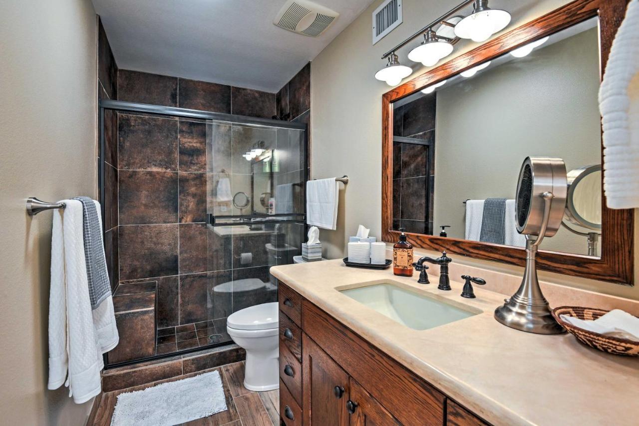 With Pool And About 3 Mi To Old Town Apartment Scottsdale